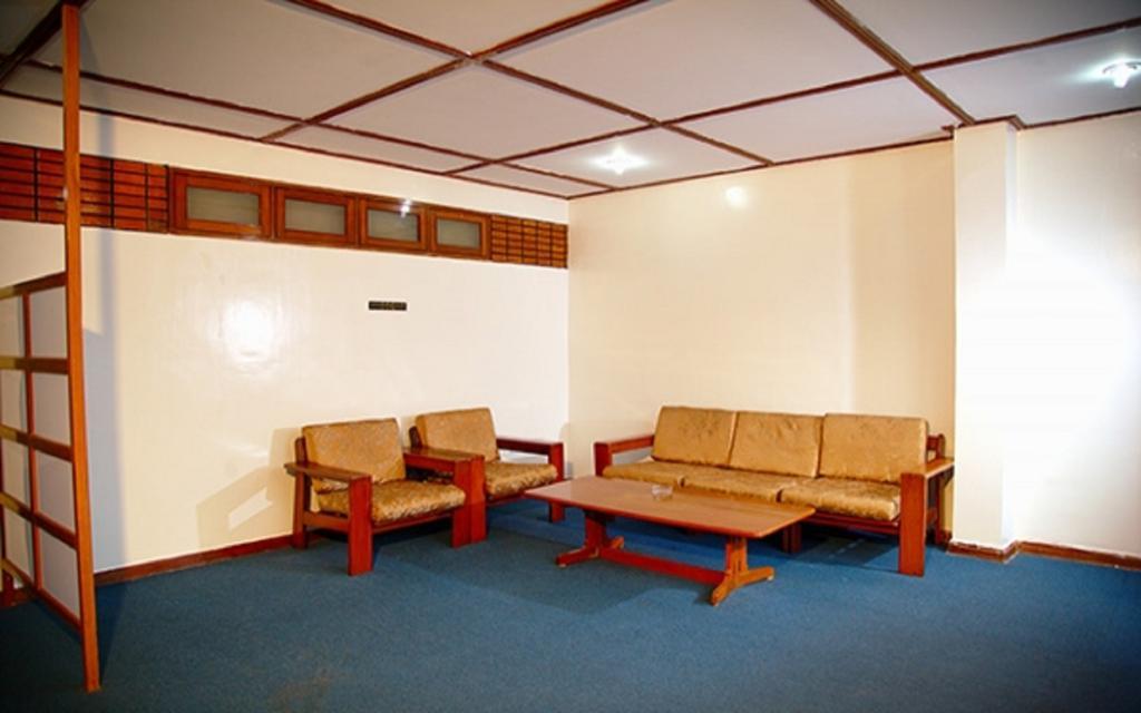 YOMA Hotel Rangoon Buitenkant foto